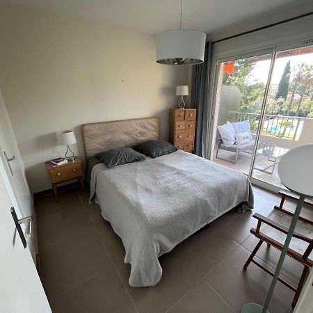 Appartement Avec Terrasse, Vue Jardin Et Piscine أنتيب المظهر الخارجي الصورة