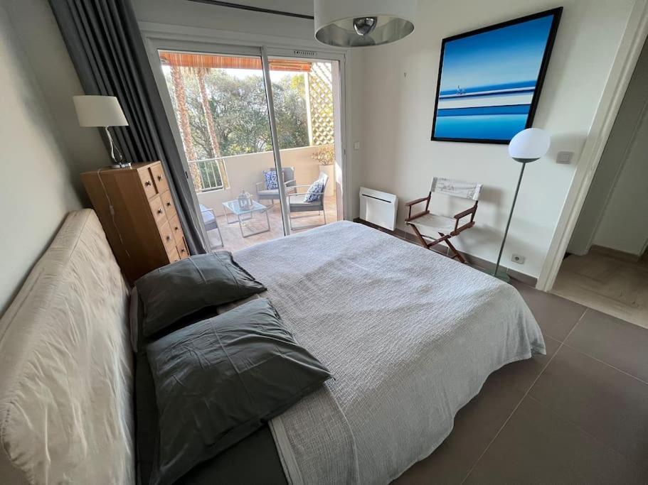 Appartement Avec Terrasse, Vue Jardin Et Piscine أنتيب المظهر الخارجي الصورة
