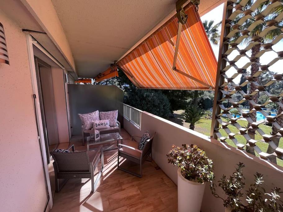 Appartement Avec Terrasse, Vue Jardin Et Piscine أنتيب المظهر الخارجي الصورة